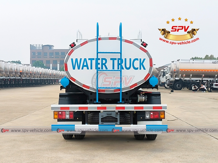 4,000 Litres Water Truck ISUZU- B 4,000 Litres Water Truck ISUZU- B